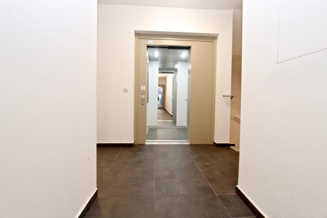 Yellow Flower Apartment With Pool - 5 Min To Lake Vienna Exterior photo